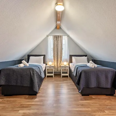 Appartmenthaus - F *